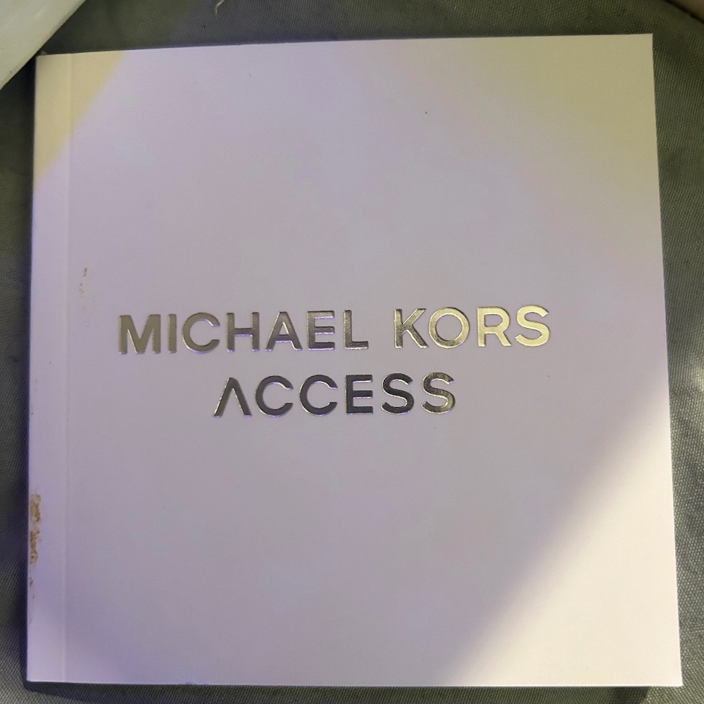 Michael Kors Accessory